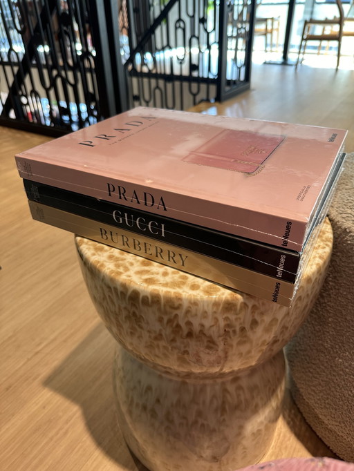 Livres de mode La série Modern Luxury de Teneues : Gucci, Prada, Burberry Edition Limitée