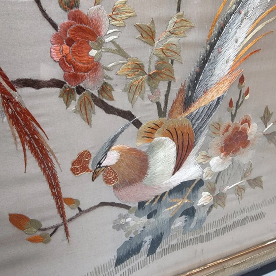 Image 1 of Broderie main asiatique vintage sur soie