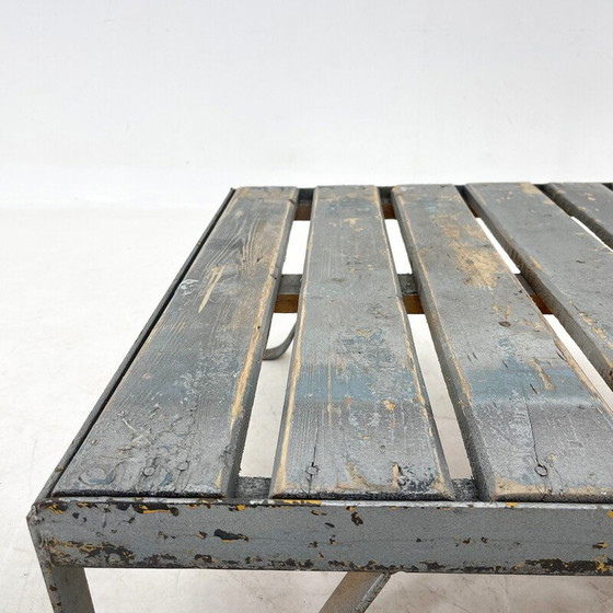 Image 1 of Table basse industrielle vintage en métal et bois