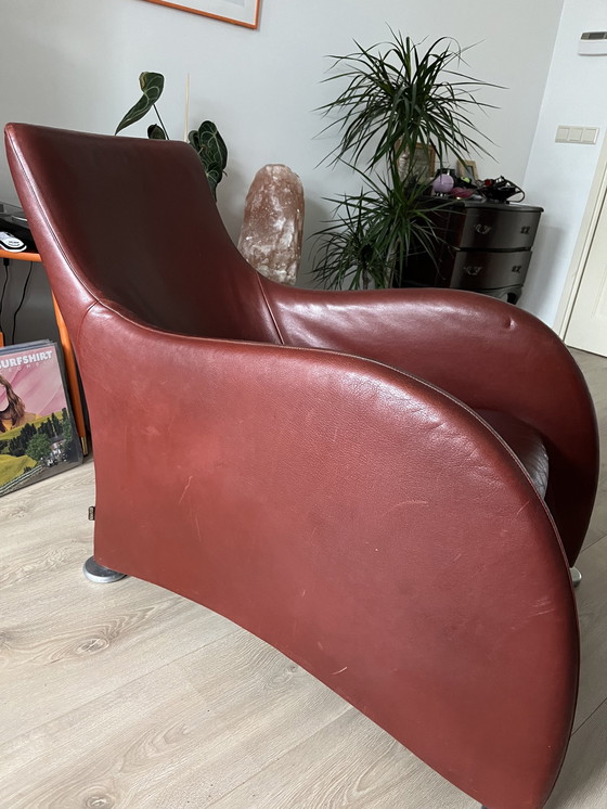 Image 1 of Fauteuil Loge de Montis en cuir brun rouge