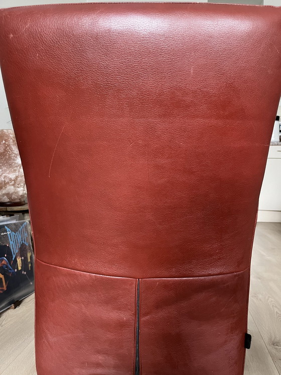 Image 1 of Fauteuil Loge de Montis en cuir brun rouge