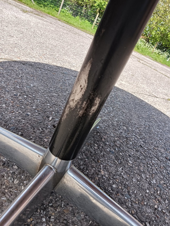 Image 1 of Table à manger lourde vintage