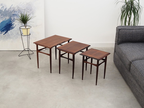 Image 1 of Ensemble de trois tables en bois de rose, design danois, années 1960, production : Danemark