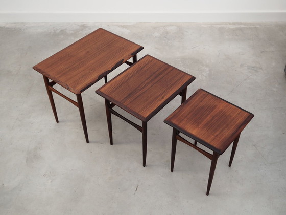 Image 1 of Ensemble de trois tables en bois de rose, design danois, années 1960, production : Danemark