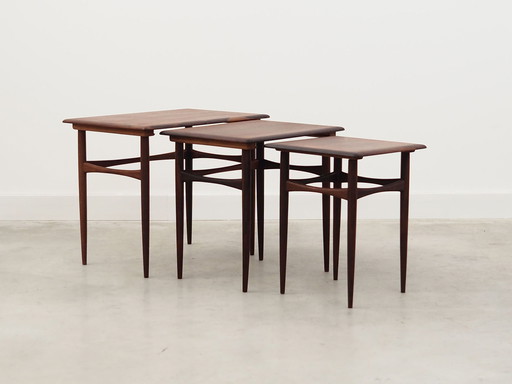 Ensemble de trois tables en bois de rose, design danois, années 1960, production : Danemark