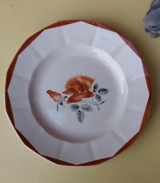 Image 1 of Digoin Sarreguemines-Art De La Table-Vaisselle Ancienne-Pièce De Forme-Plat De Service-Très Grande Assiette-Rose - D : 31 Cm