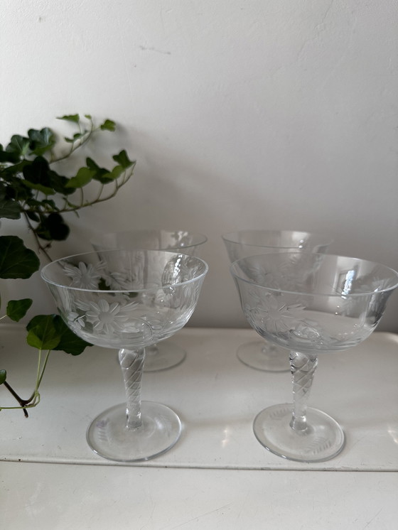 Image 1 of 4 coupes à champagne en cristal