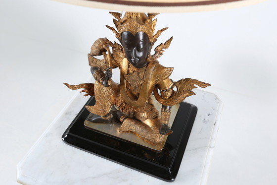 Image 1 of Lampe de table Bouddha assis en bronze doré