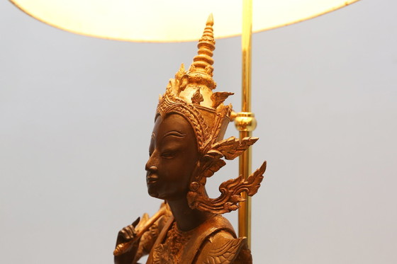 Image 1 of Lampe de table Bouddha assis en bronze doré