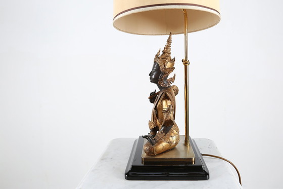 Image 1 of Lampe de table Bouddha assis en bronze doré