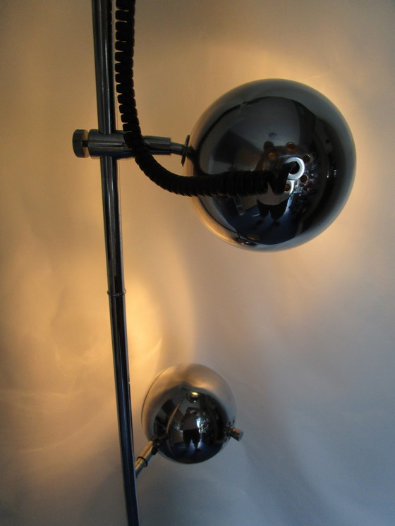 Image 1 of Lampe "Eyeball" chromée des années 70