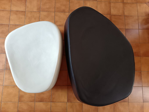 2 superbes Poufs Moroso Cuir Noir Et Ivoire