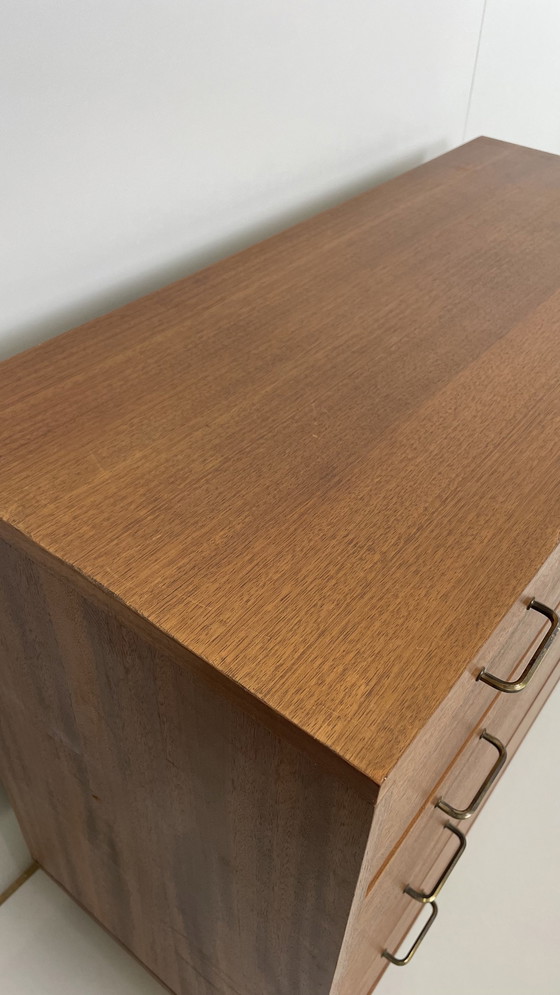 Image 1 of Commode en bois de teck au design vintage