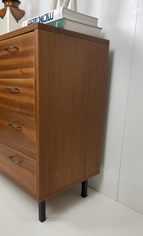 Image 1 of Commode en bois de teck au design vintage