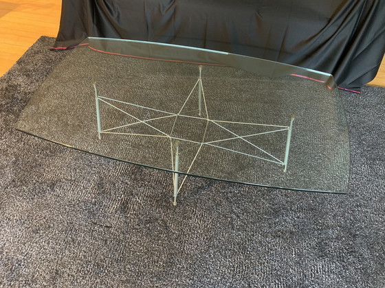 Image 1 of Table basse en verre avec structure en acier gris