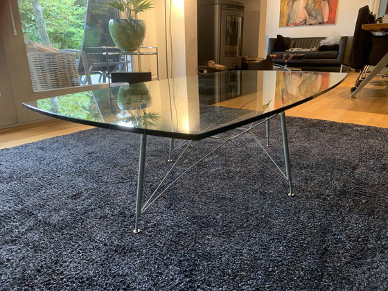 Image 1 of Table basse en verre avec structure en acier gris