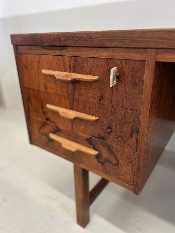 Image 1 of Bureau de direction danois vintage en bois de rose, 1960S