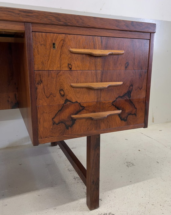 Image 1 of Bureau de direction danois vintage en bois de rose, 1960S