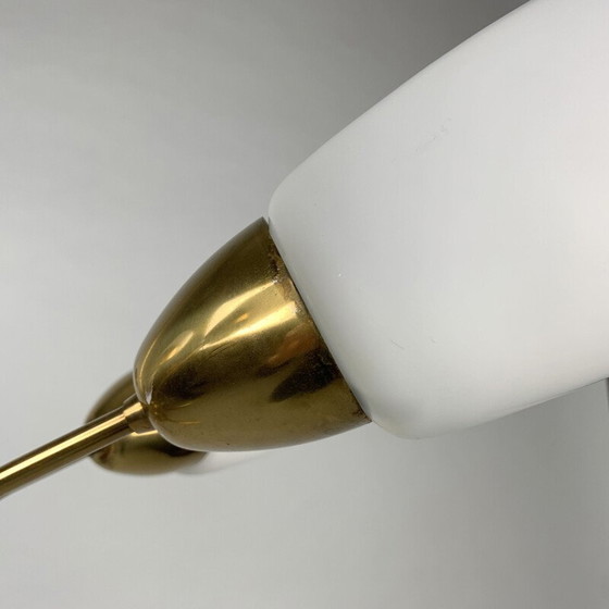 Image 1 of Lustre vintage en laiton et verre blanc, Tchécoslovaquie 1980