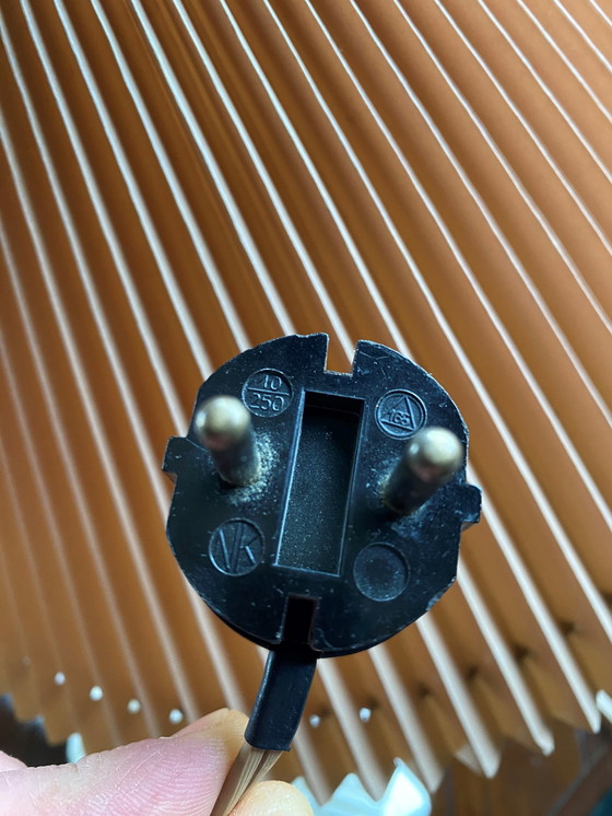 Image 1 of NK - Nordiska Kompaniets Mid Century Lampe de table avec pied en teck et abat-jour en plastique froncé des années 1960