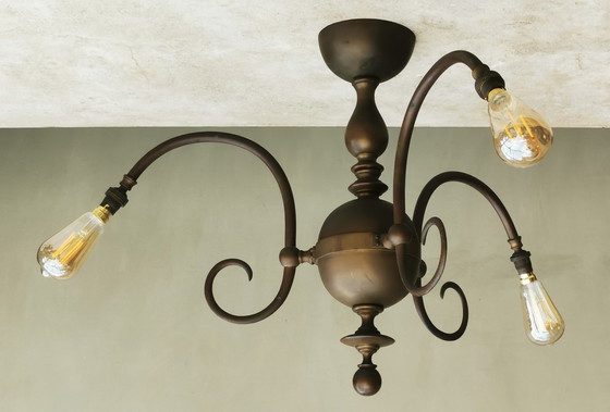 Image 1 of Lustre en laiton à 3 lampes