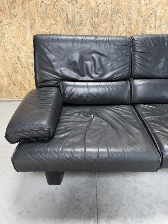 Image 1 of Jeune banque internationale