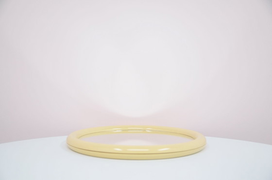 Image 1 of Miroir rond en plastique beige