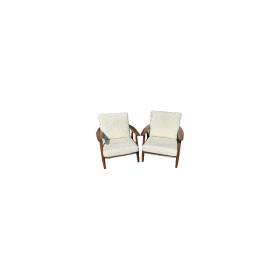 Image 1 of Paire de fauteuils Ge240 'Cigar' en bois de chêne et tissu bouclé blanc par Hans J Wegner pour Getama, années 1950