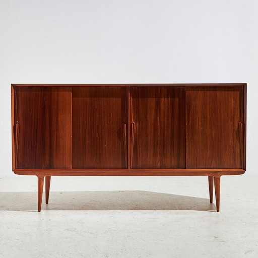 Buffet vintage en teck modèle 19 par Gunni Omann pour Omann Jun Møbelfabrik, 1960
