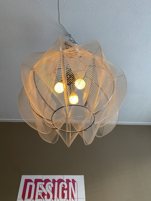 Lampe suspendue fil de fer et plexiglas Paul Secon