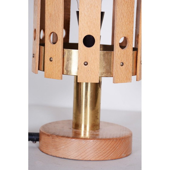Image 1 of Lampe de table du milieu du siècle en bois de hêtre et laiton par Pokrok Zilina, Slovaquie Années 1960