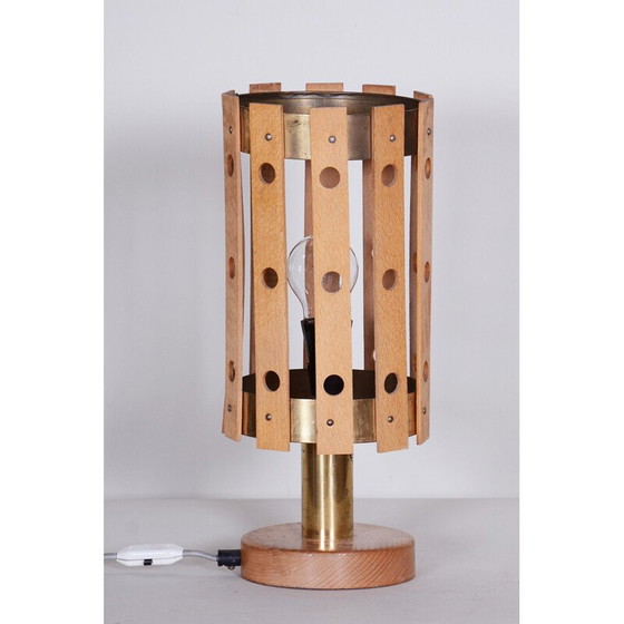 Image 1 of Lampe de table du milieu du siècle en bois de hêtre et laiton par Pokrok Zilina, Slovaquie Années 1960