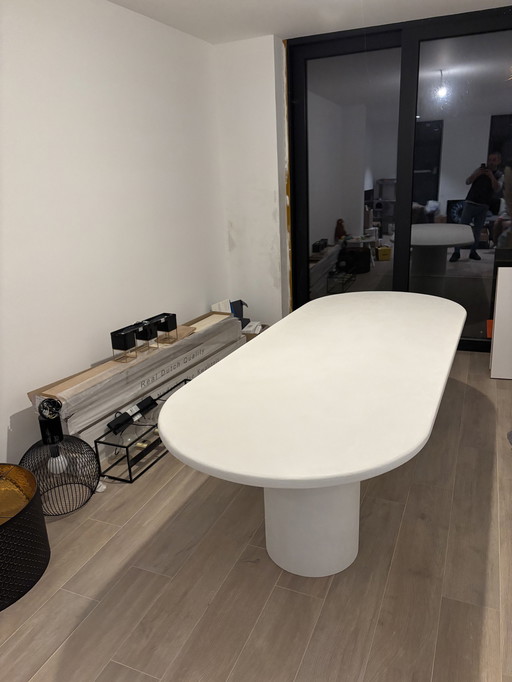 Table de salle à manger en Mortex (forme bateau)