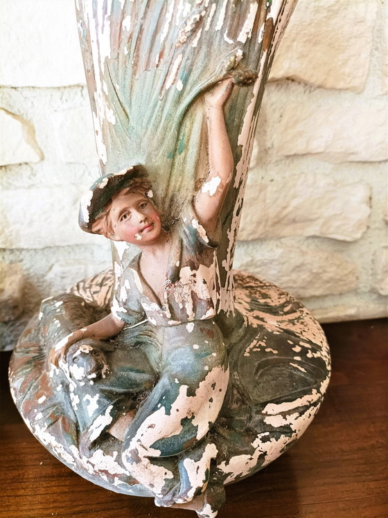 Image 1 of Vases Anciens en Plâtre