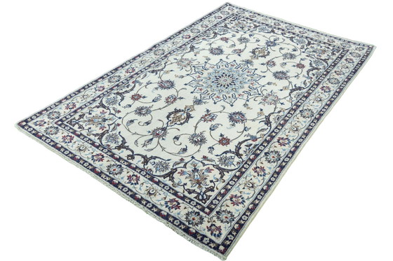 Image 1 of Tapis Naïn 9 La noué à la main avec de la soie - 200 X 130 cm