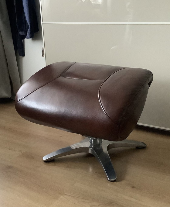 Image 1 of Hocker / pouf vintage en cuir artificiel marron