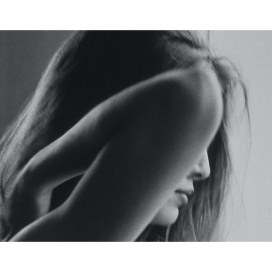 Image 1 of lithographie Mia vintage d'Alain Daussin, 1994