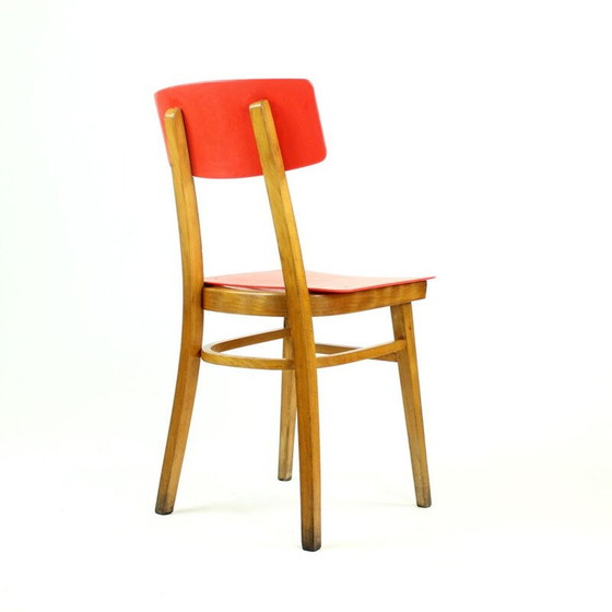 Image 1 of Chaise vintage rouge en plastique et bois de hêtre