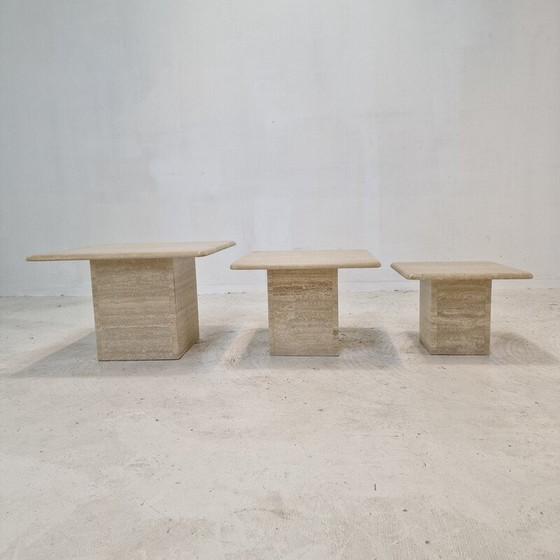 Image 1 of Ensemble de 3 tables basses vintage en travertin, Italie 1980