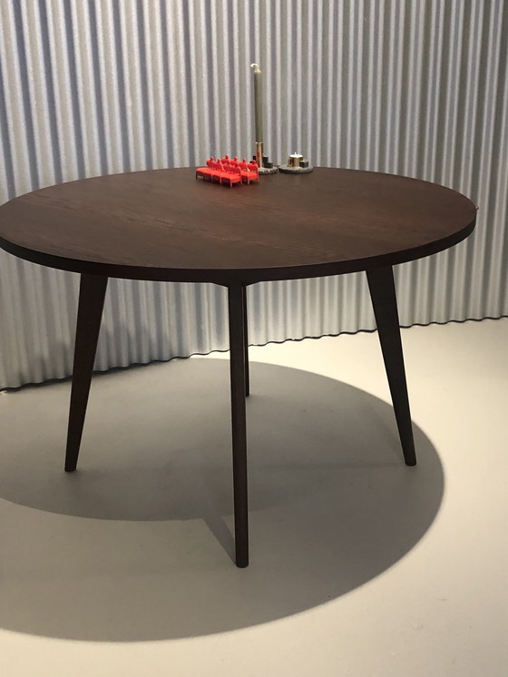 Image 1 of Table à manger Design Modèle Archi Pour Puik Rond 130 Cm Noyer