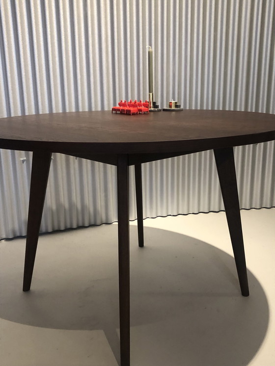 Image 1 of Table à manger Design Modèle Archi Pour Puik Rond 130 Cm Noyer