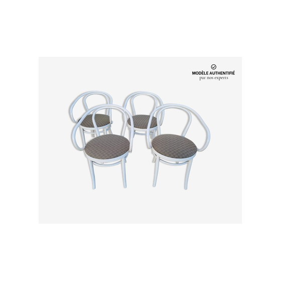 Image 1 of Ensemble de 4 chaises vintage "le corbusier" en bois par Thonet, 1920