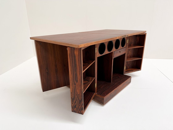 Image 1 of Meuble bar cubique en bois de rose - Torbjørn Afdal For Bruksbo