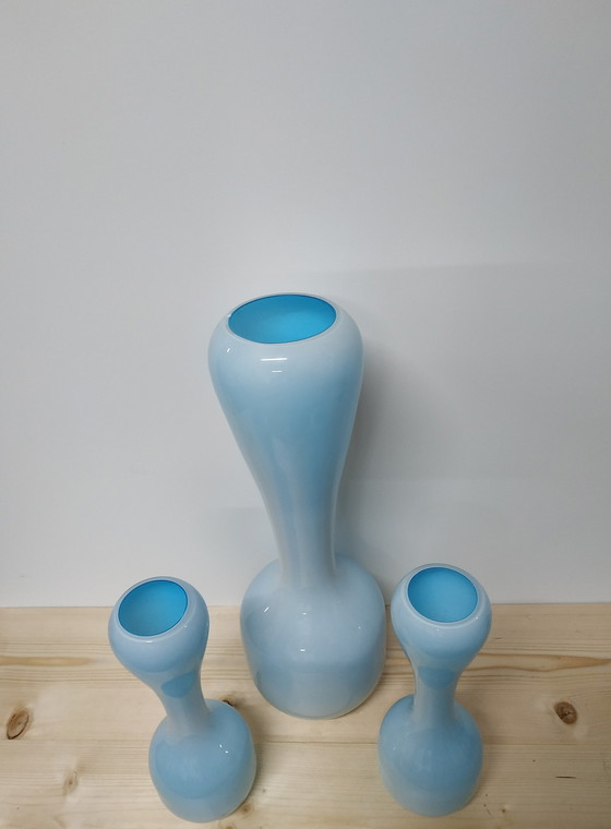 Image 1 of Ensemble unique de vases vintage en opaline
