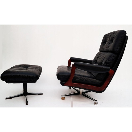 Image 1 of Fauteuil pivotant en cuir vintage avec ottoman - années 1960