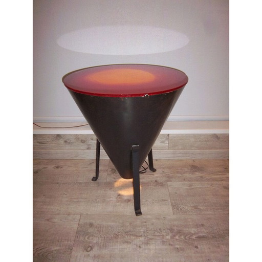 Table lumineuse conique en fer, 1970