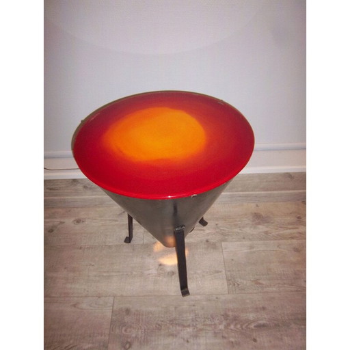 Table lumineuse conique en fer, 1970