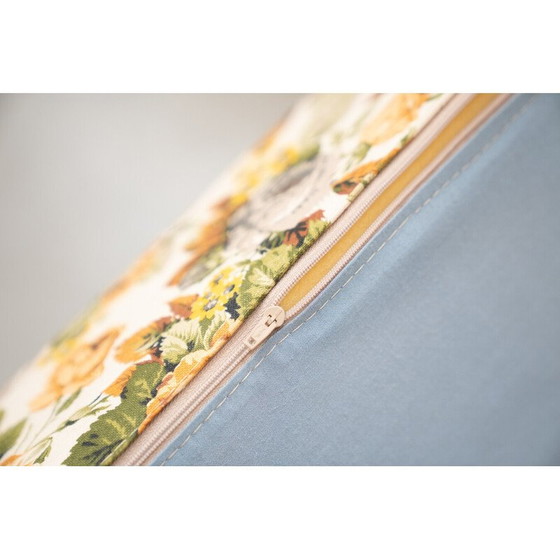 Image 1 of Canapé vintage 2 places en bois et tissu floral, 1970