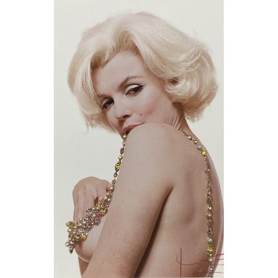 Image 1 of Photographie vintage "Marilyn New Boob Smile Jeweled" par Bert Stern
