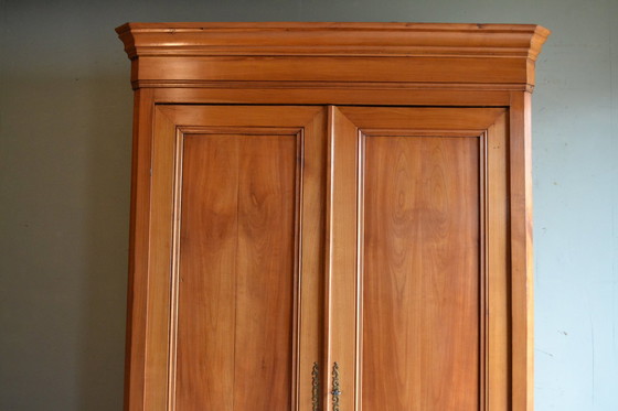 Image 1 of Cabinet Louis Philippe en bois de cerisier